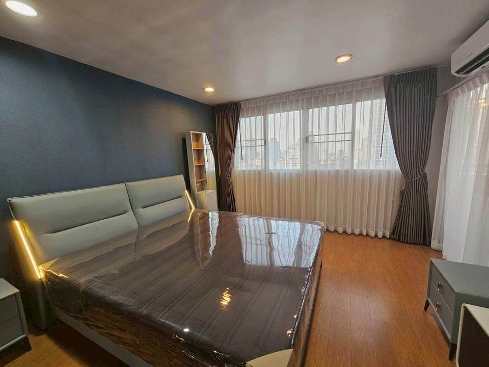 The Waterford Diamond - Image 4