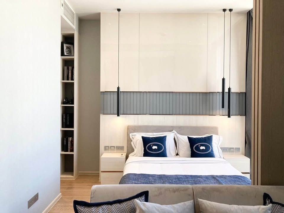 Ashton Silom - Image 4