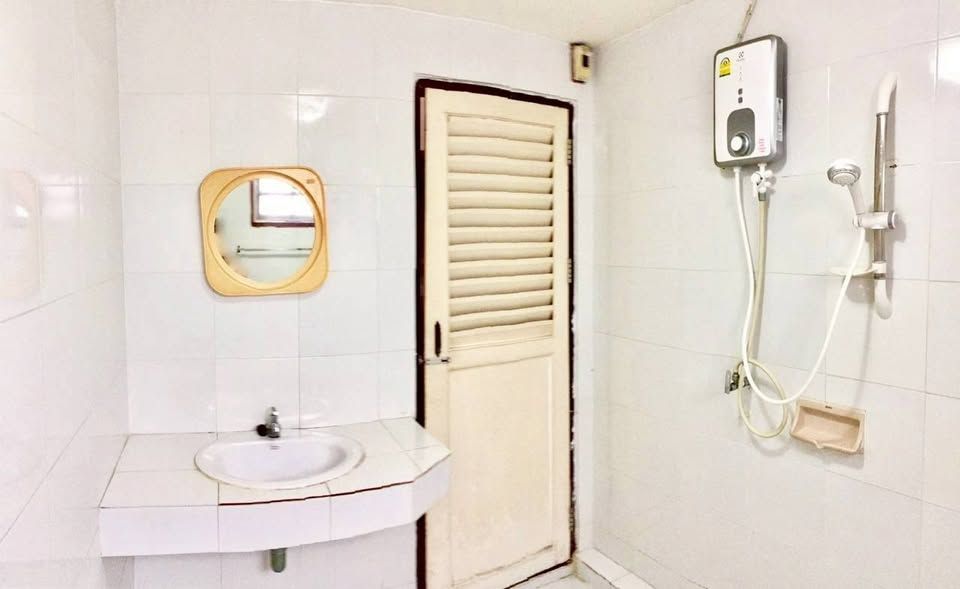 3 Bedroom House For Rent in Chang Khlan, Mueang Chiang Mai, Chiang Mai - Image 11